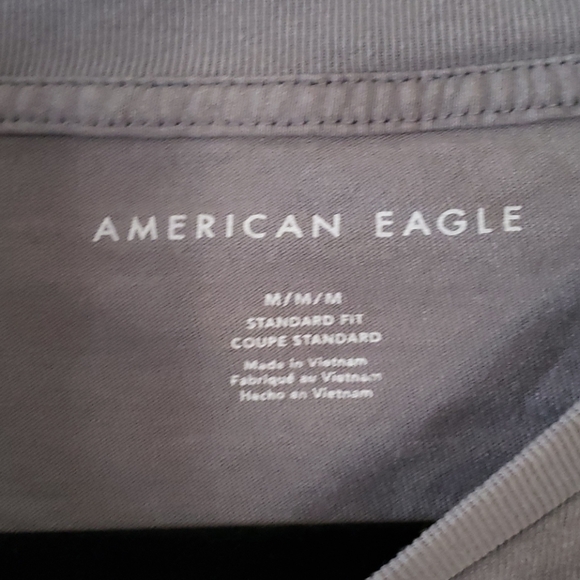 American Eagle Fun T-shirt - Picture 3 of 4